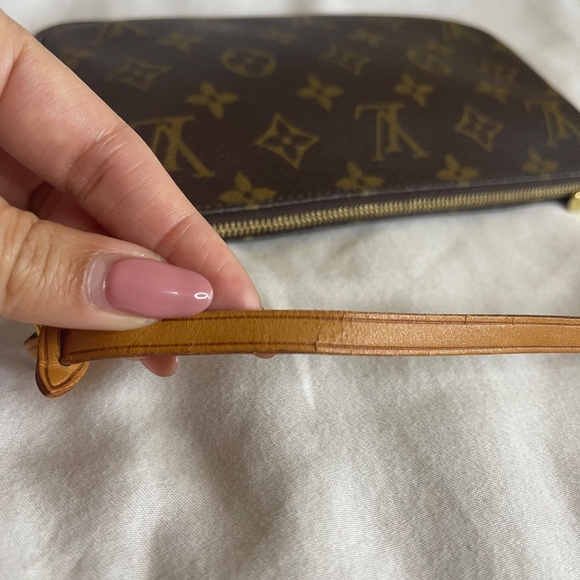 Vintage Louis Vuitton monogram pochette - Picture 9 of 15